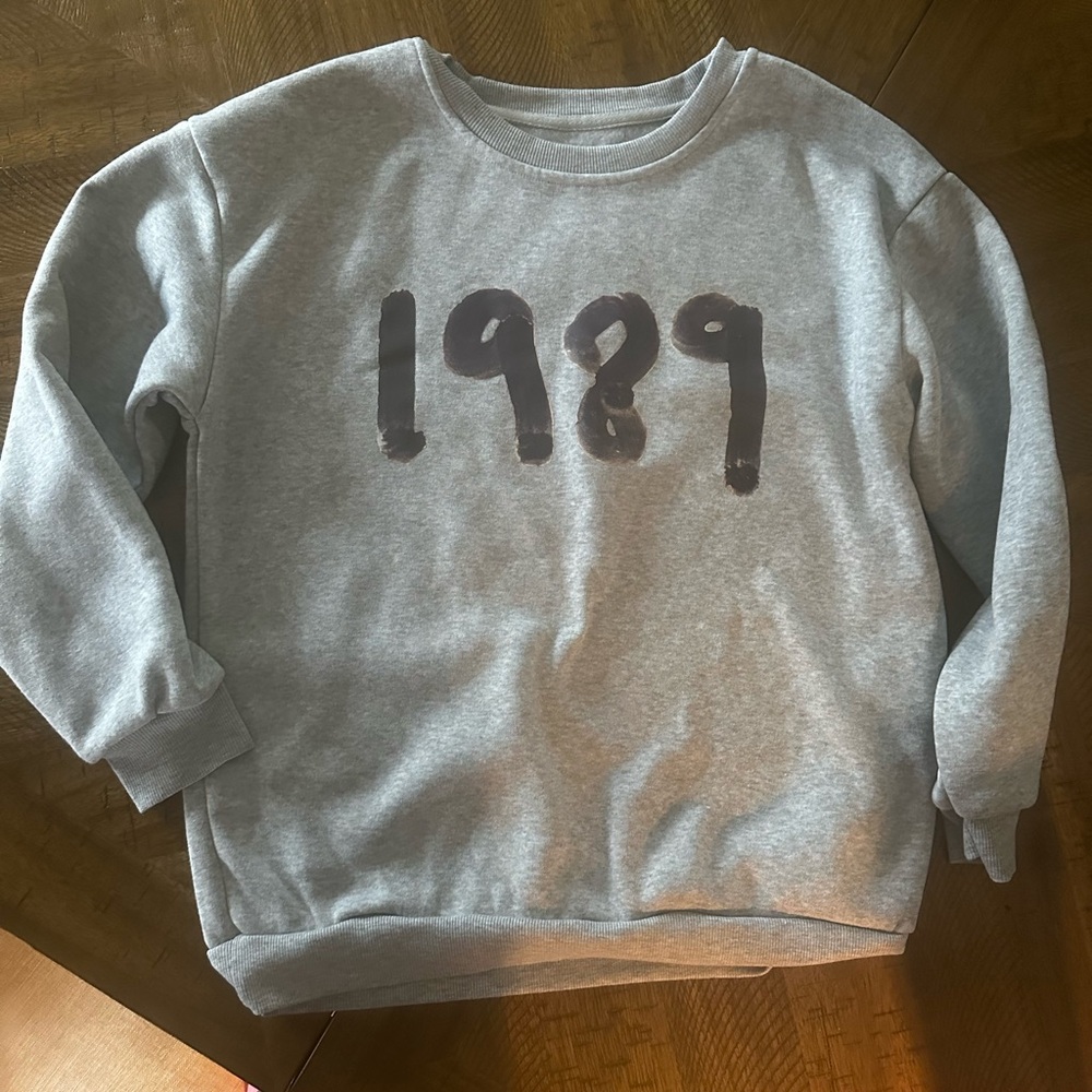 Generic 1989 crew neck sweatshirt